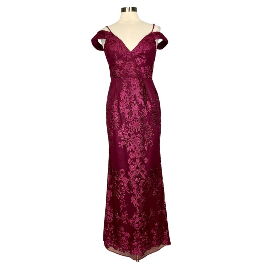 Off-Shoulder Burgundy Lace Maxi Dress - Picture 5 of 16